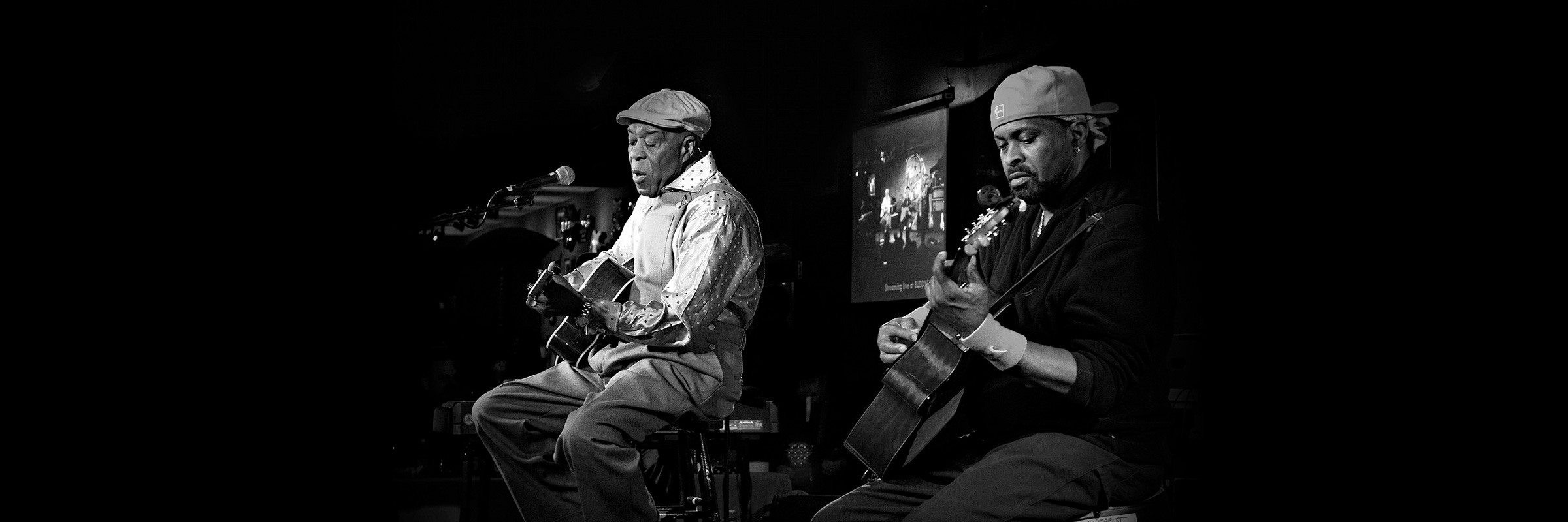 Buddy Guy w Ric Jaz - Eric Kriesant - International Photo